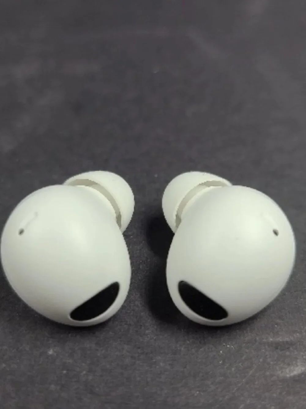 Samsung Galaxy Buds2 Pro SM-R510 White Wireless Earbuds w/ Charging Case & Box
